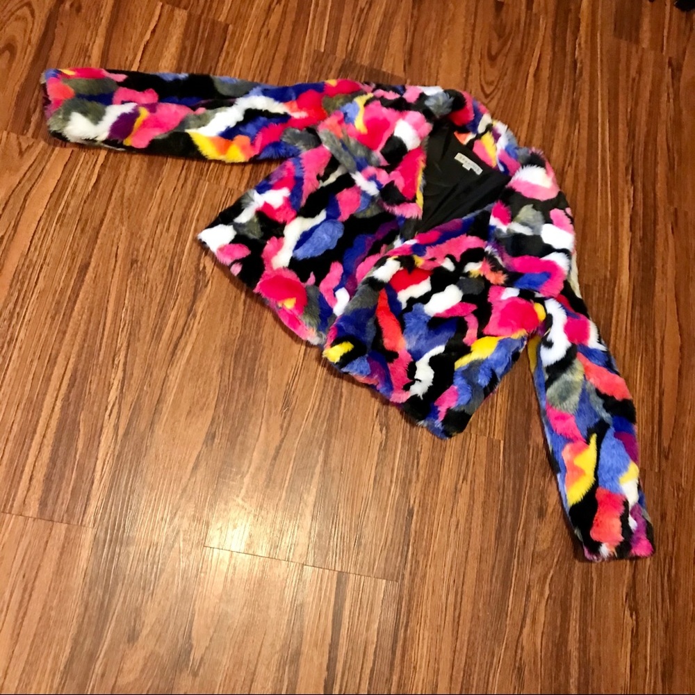 Like-NEW colorful patch Faux Fur